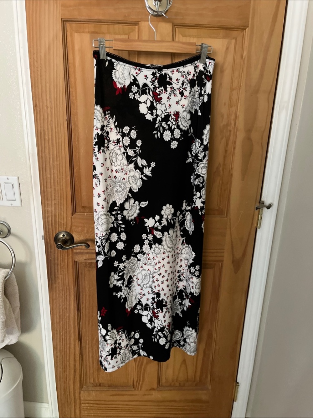 Jody California Floral Maxi Slip Skirt Women's size M